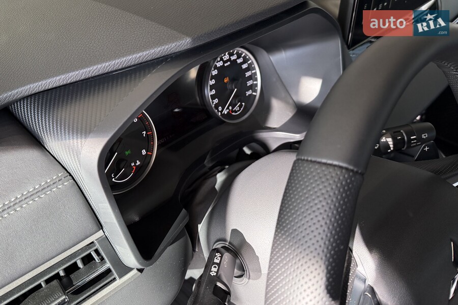 Mitsubishi Outlander - фото 17