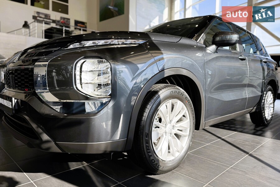 Mitsubishi Outlander - фото 3