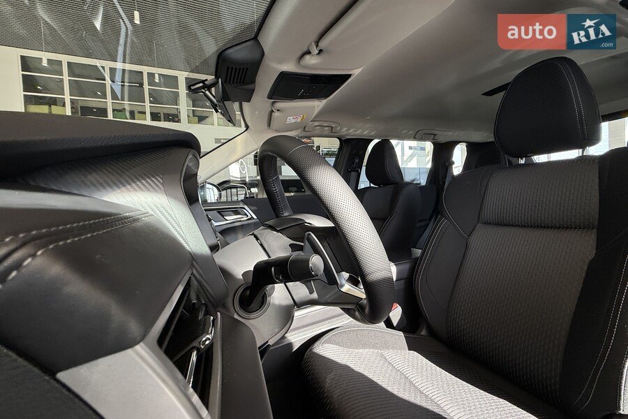 Mitsubishi Outlander - фото 18