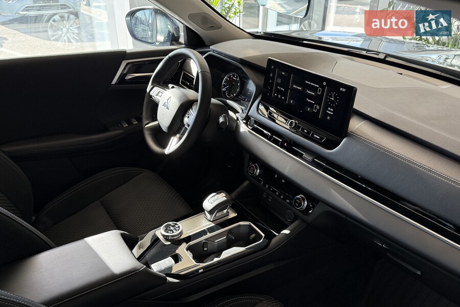 Mitsubishi Outlander - фото 24