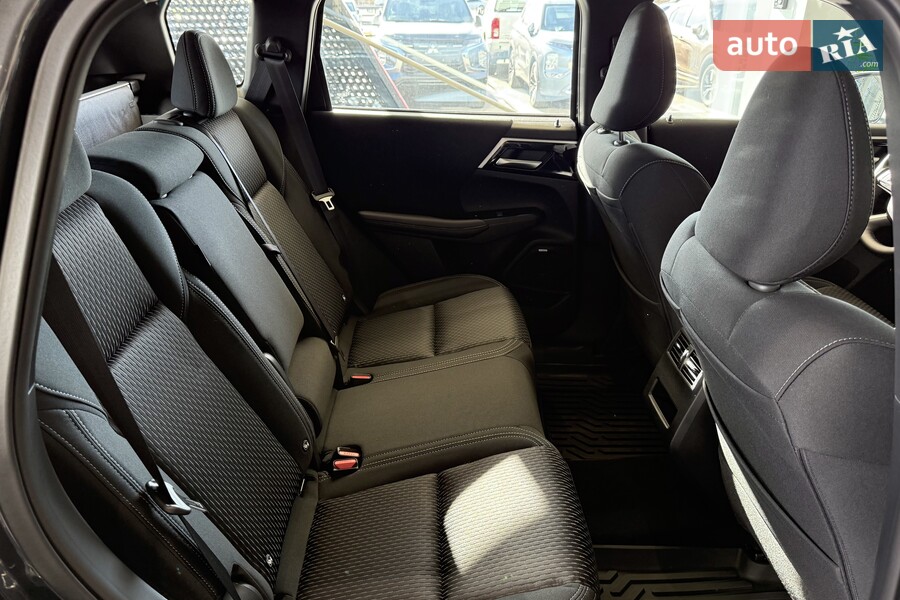 Mitsubishi Outlander - фото 23