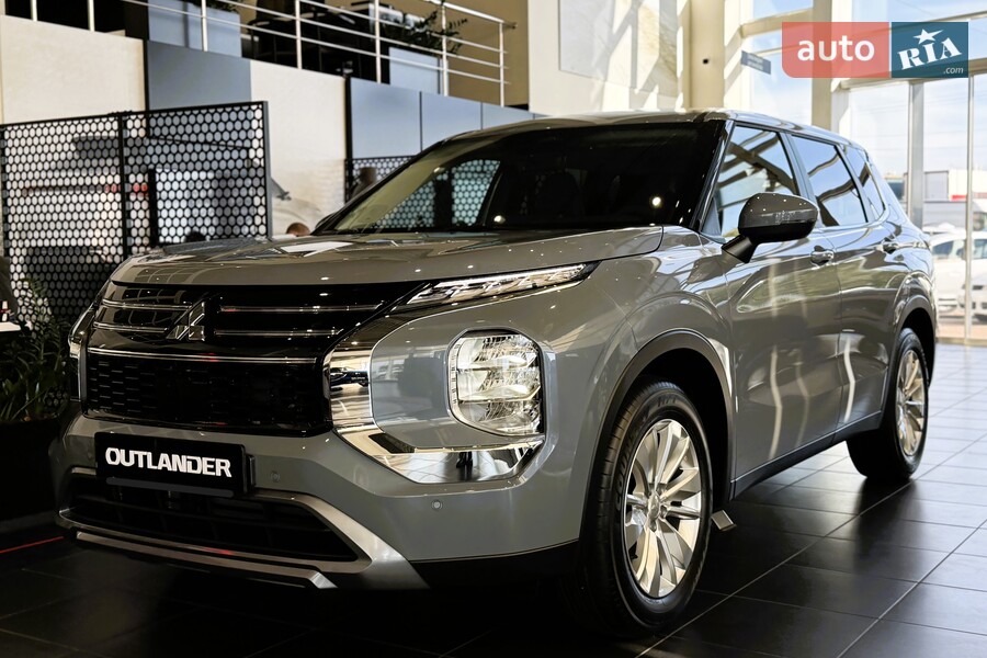 Mitsubishi Outlander - фото 1