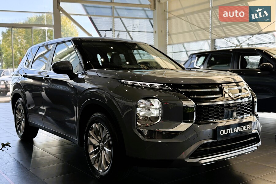 Mitsubishi Outlander - фото 3