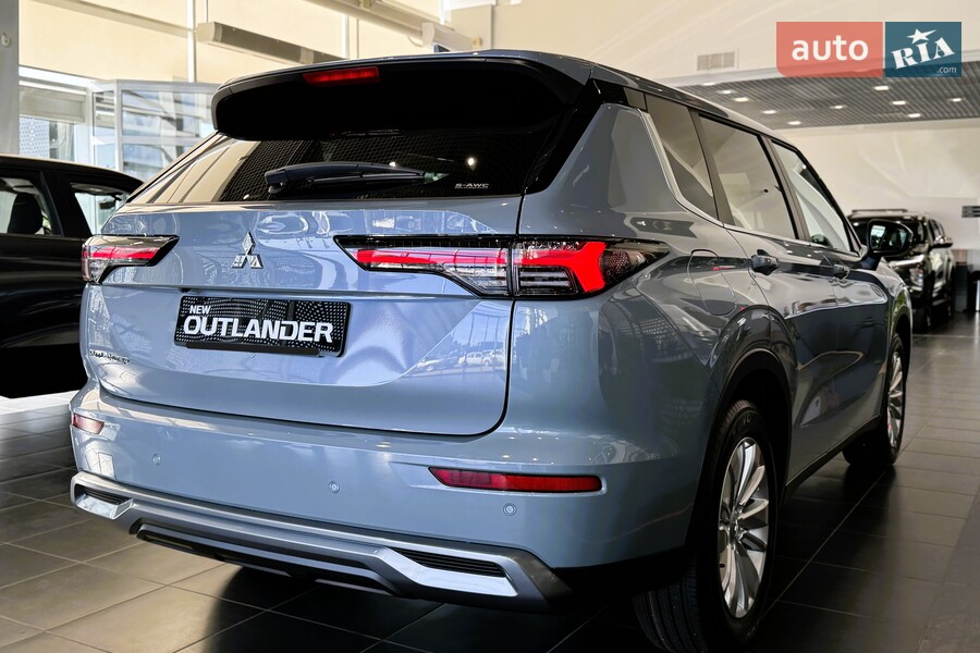Mitsubishi Outlander - фото 7