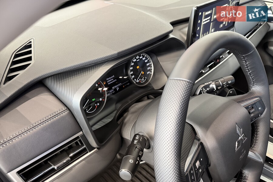 Mitsubishi Outlander - фото 23