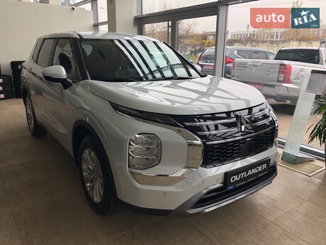 Mitsubishi Outlander 2025