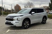 Mitsubishi Outlander Ultimate