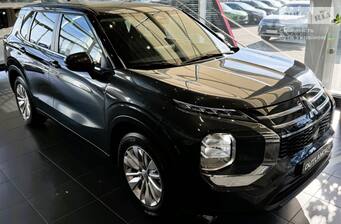 Mitsubishi Outlander 2025 Business