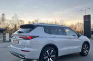 Mitsubishi Outlander Ultimate