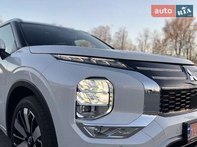 Mitsubishi Outlander 2025 Ultimate