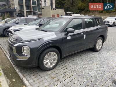 Mitsubishi Outlander 2025 Business