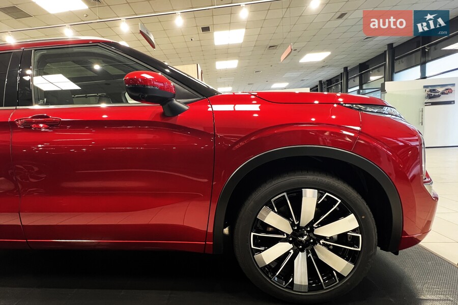 Mitsubishi Outlander - фото 6