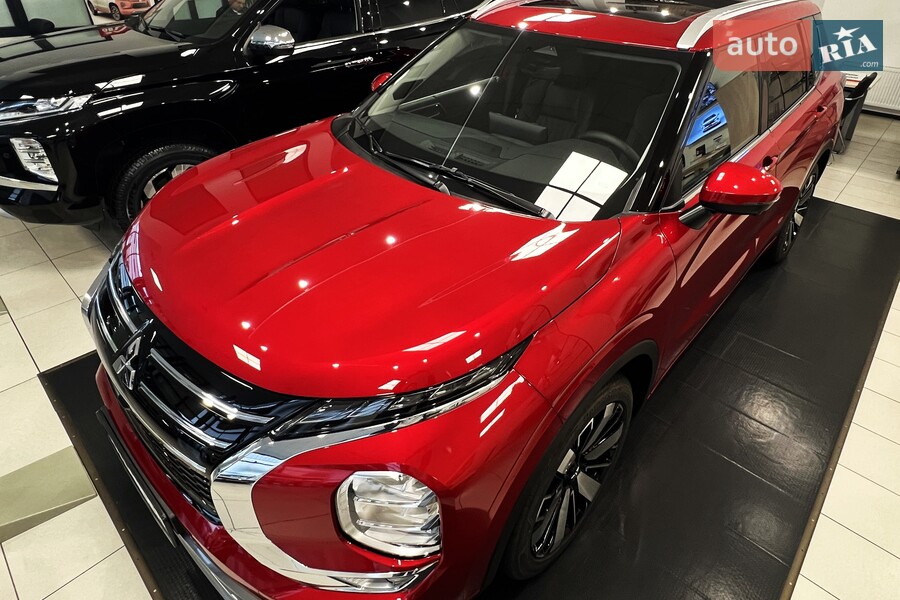 Mitsubishi Outlander - фото 3