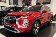 Mitsubishi Outlander - фото 1