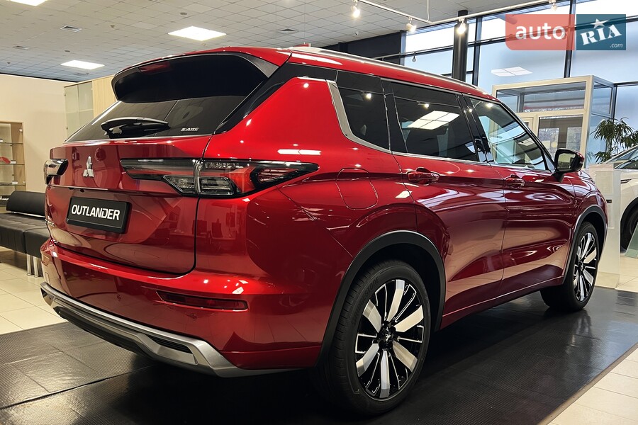 Mitsubishi Outlander - фото 5