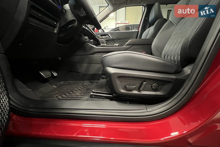 Mitsubishi Outlander - фото 18