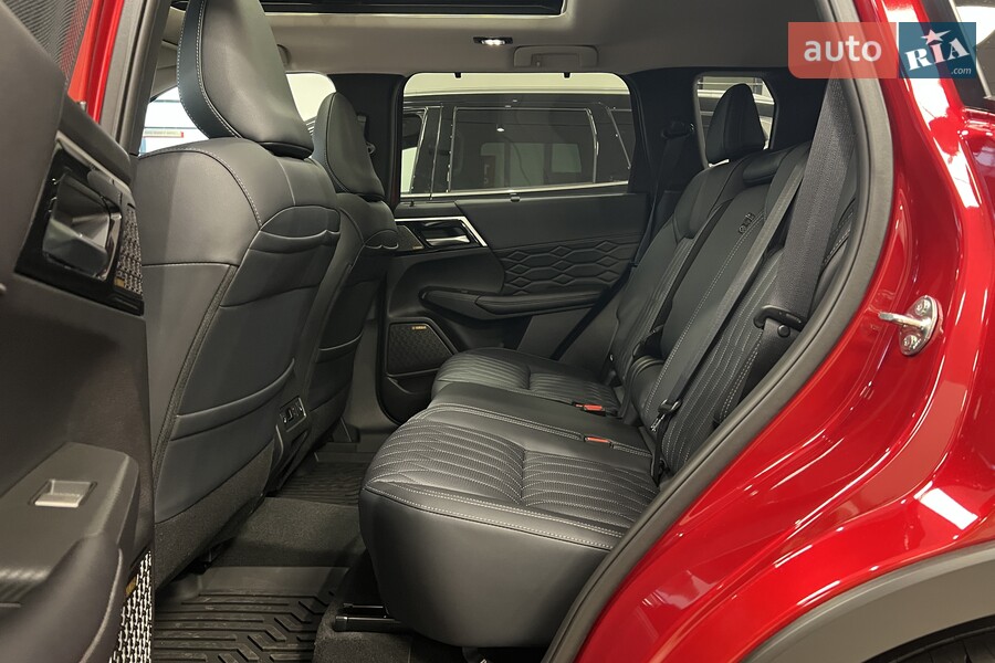 Mitsubishi Outlander - фото 17