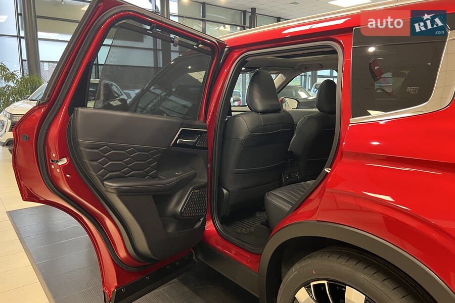 Mitsubishi Outlander - фото 10