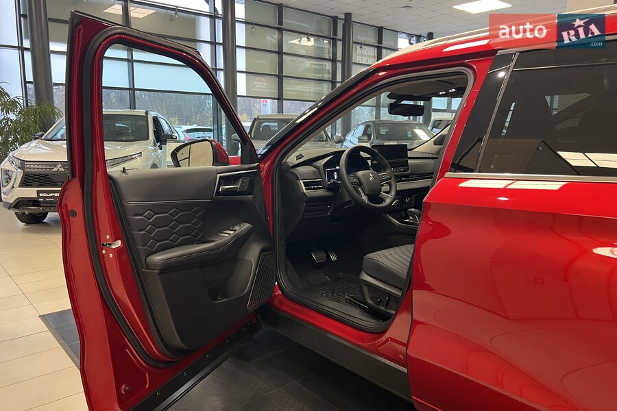 Mitsubishi Outlander - фото 9