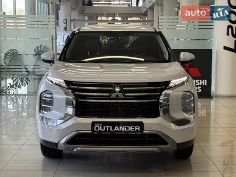 Mitsubishi Outlander 2025