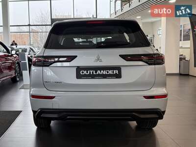 Новий Mitsubishi Outlander 2025 - фото 4