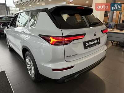 Новий Mitsubishi Outlander 2025 - фото 5