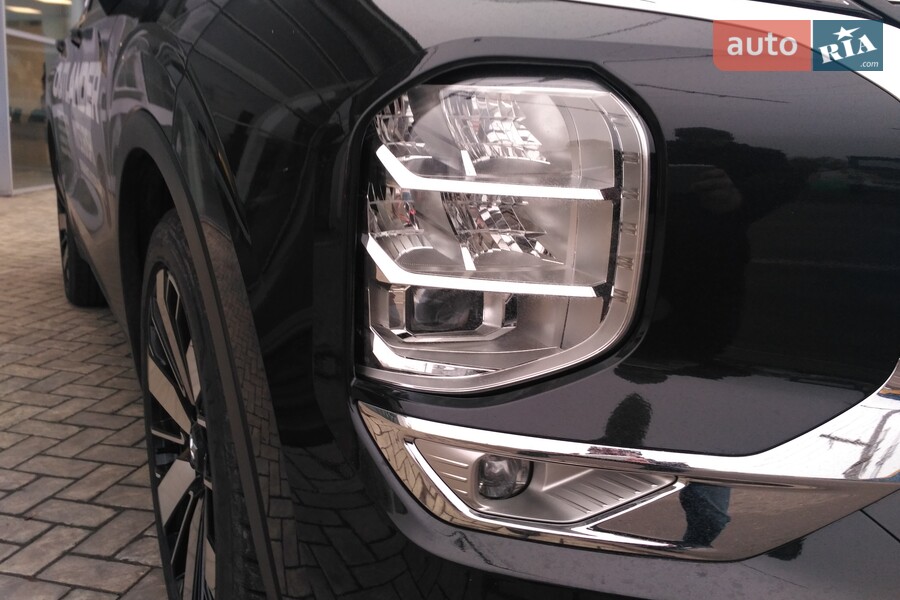 Mitsubishi Outlander - фото 10