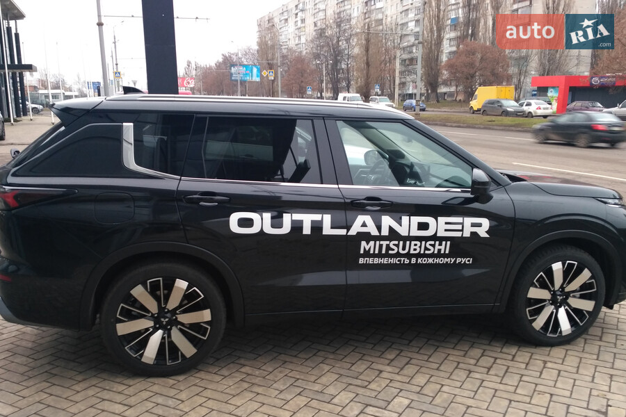 Mitsubishi Outlander - фото 5