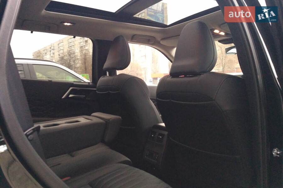 Mitsubishi Outlander - фото 24