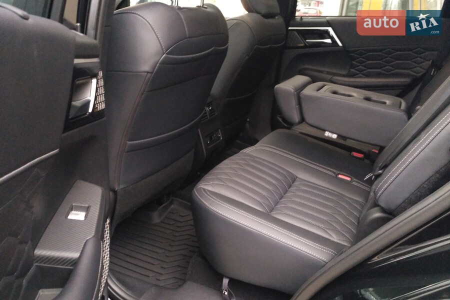 Mitsubishi Outlander - фото 25