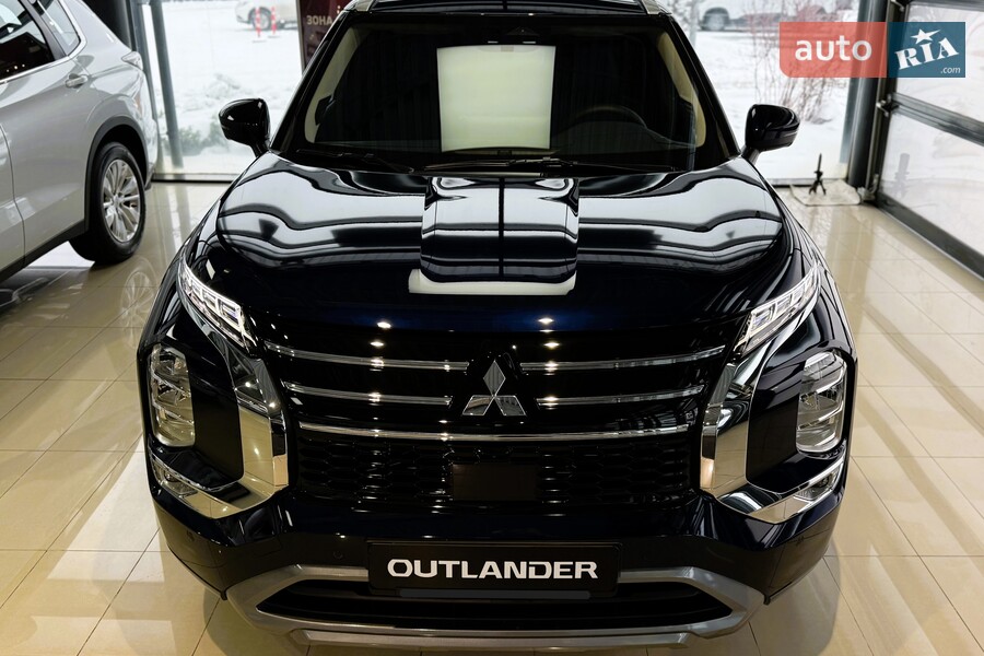 Mitsubishi Outlander - фото 3