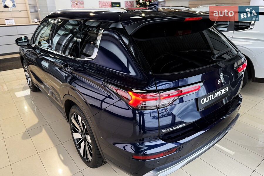 Mitsubishi Outlander - фото 6