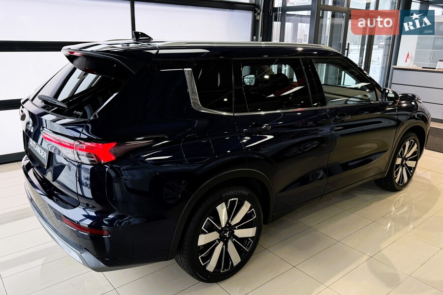 Mitsubishi Outlander - фото 8