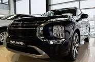 Mitsubishi Outlander - фото 1