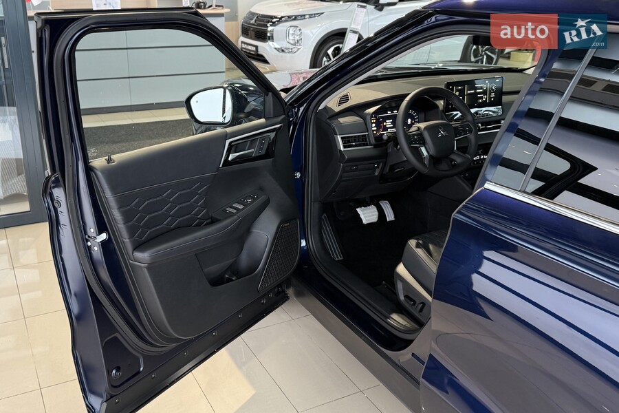 Mitsubishi Outlander - фото 10