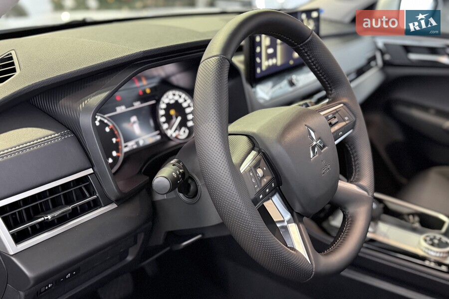 Mitsubishi Outlander - фото 14