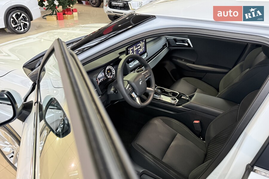 Mitsubishi Outlander - фото 15