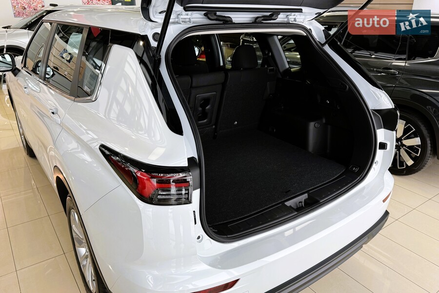 Mitsubishi Outlander - фото 10