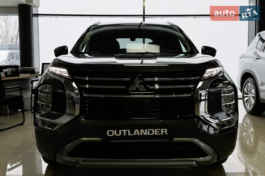 Mitsubishi Outlander - фото 3