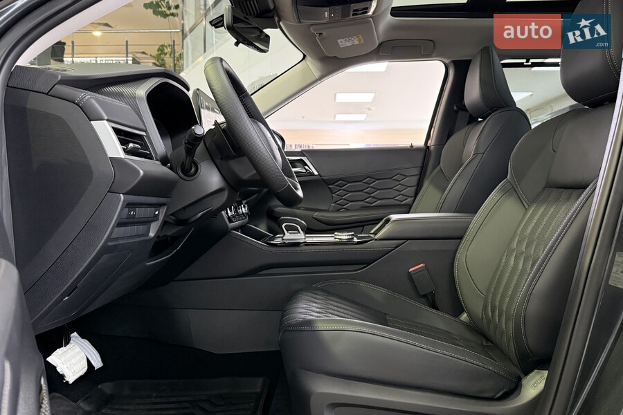 Mitsubishi Outlander - фото 11