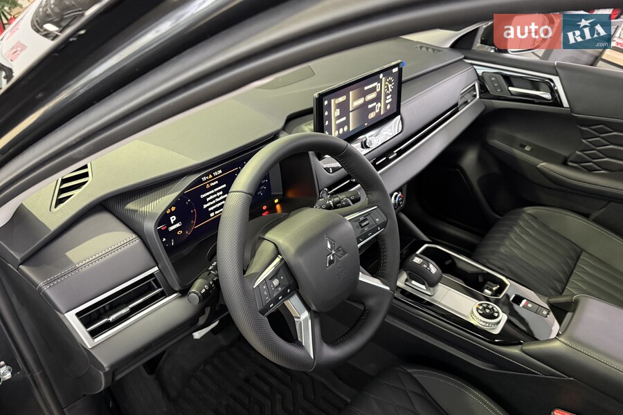 Mitsubishi Outlander - фото 12