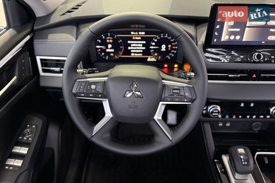 Mitsubishi Outlander - фото 18