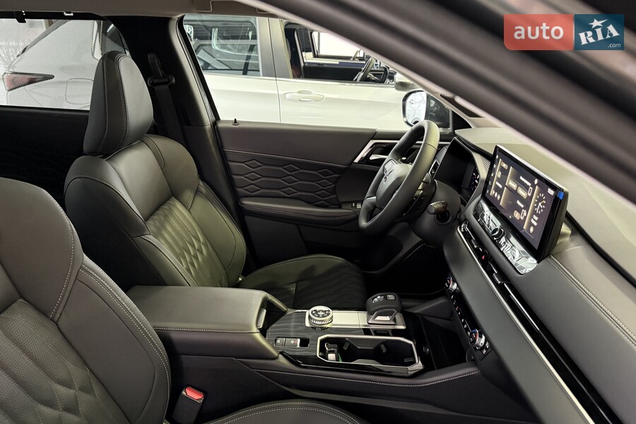 Mitsubishi Outlander - фото 27