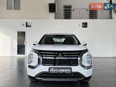 Новий Mitsubishi Outlander 2025 - фото 5