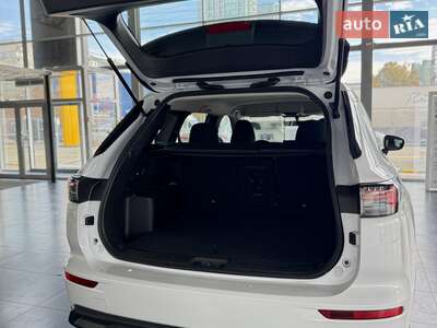 Новий Mitsubishi Outlander 2025 - фото 3