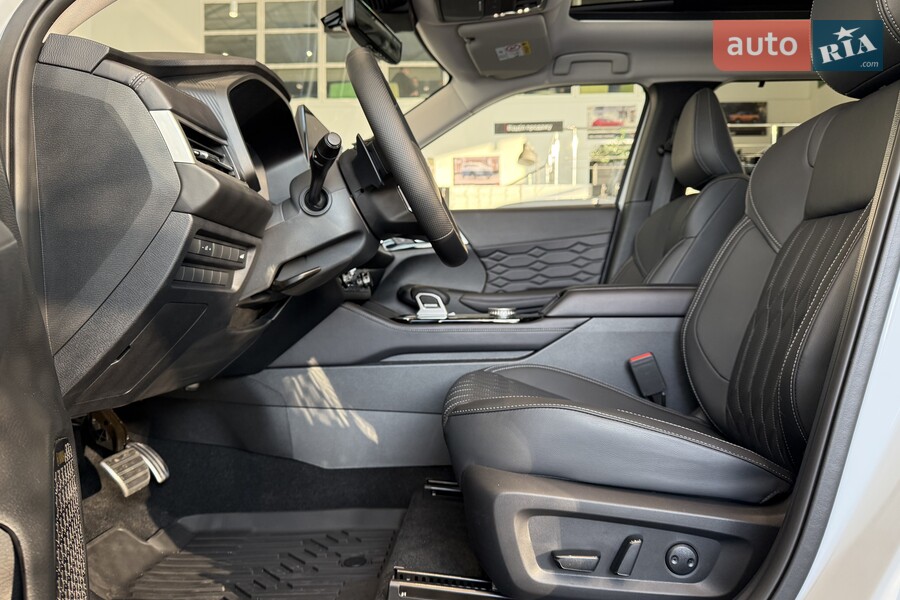 Mitsubishi Outlander - фото 9