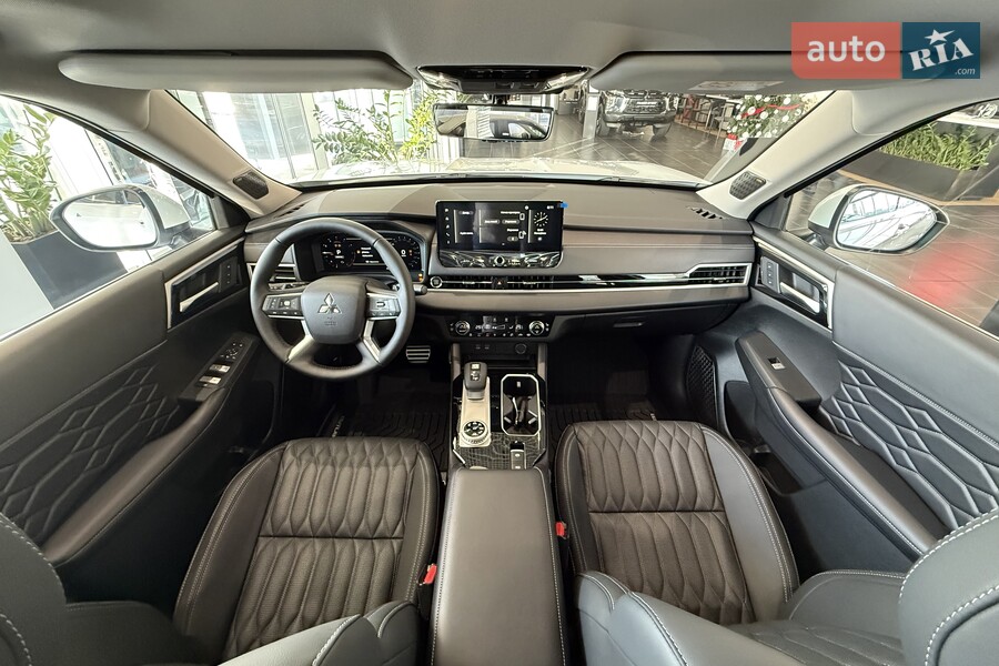 Mitsubishi Outlander - фото 13