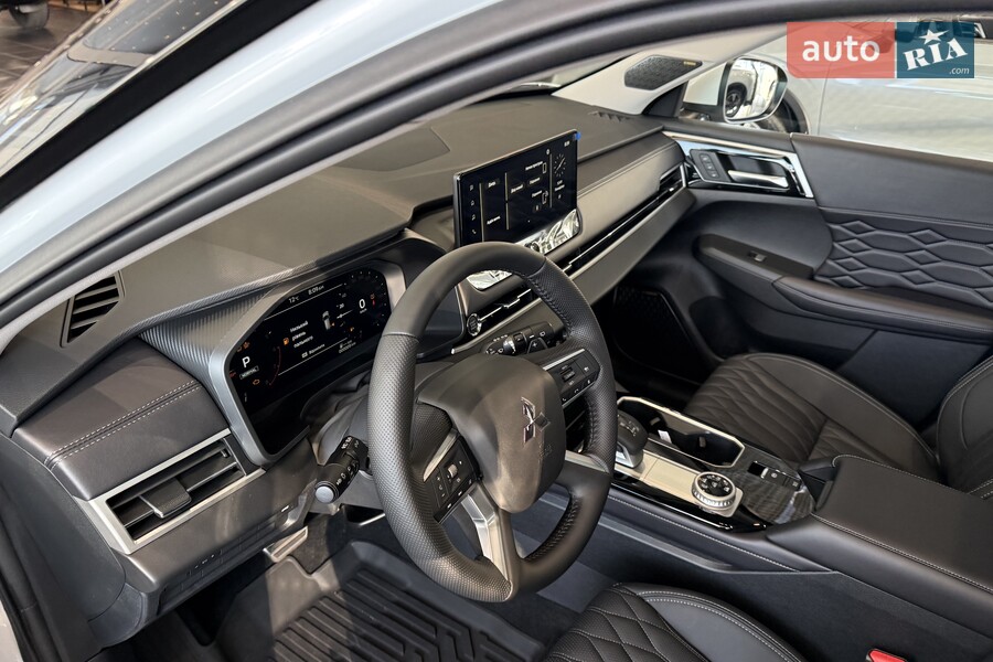 Mitsubishi Outlander - фото 15