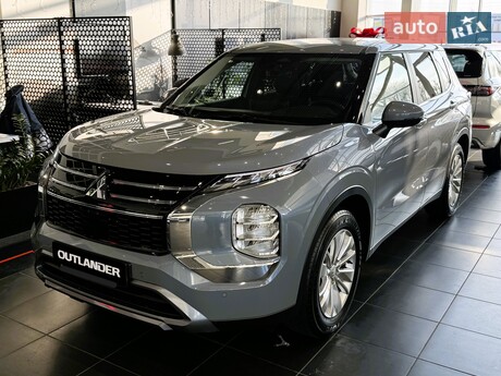 Mitsubishi Outlander 2025