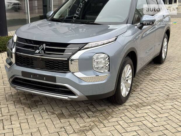 Mitsubishi Outlander 2025